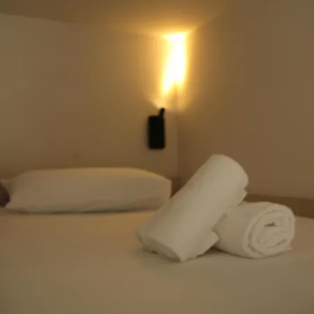 Apartment Blau Student Housing - Students Only *