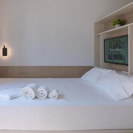 Blau Student Housing - Students Only * Barcelone